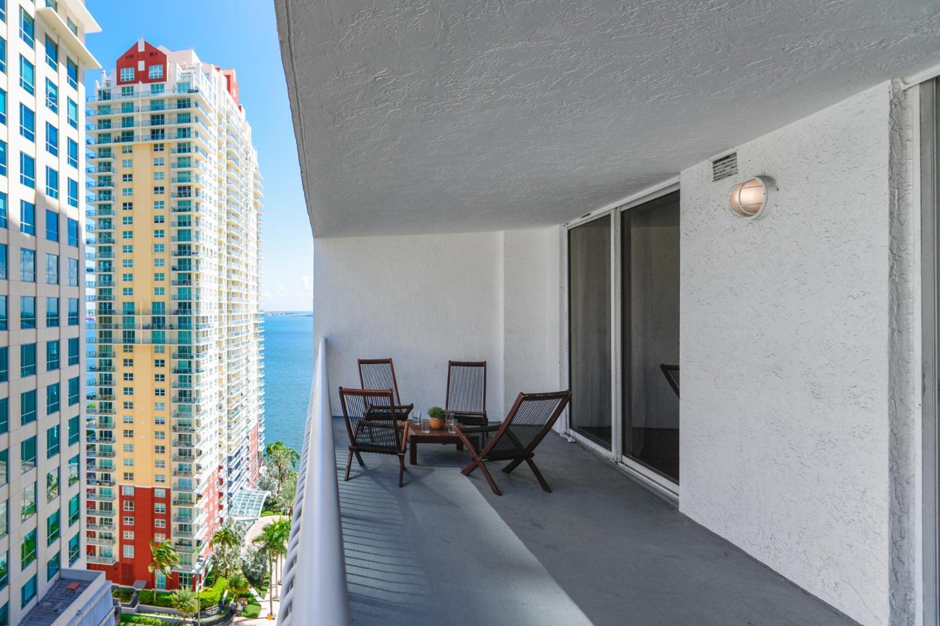 Wonderful Condo In The Heart Of Brickell With Pool Маями Екстериор снимка