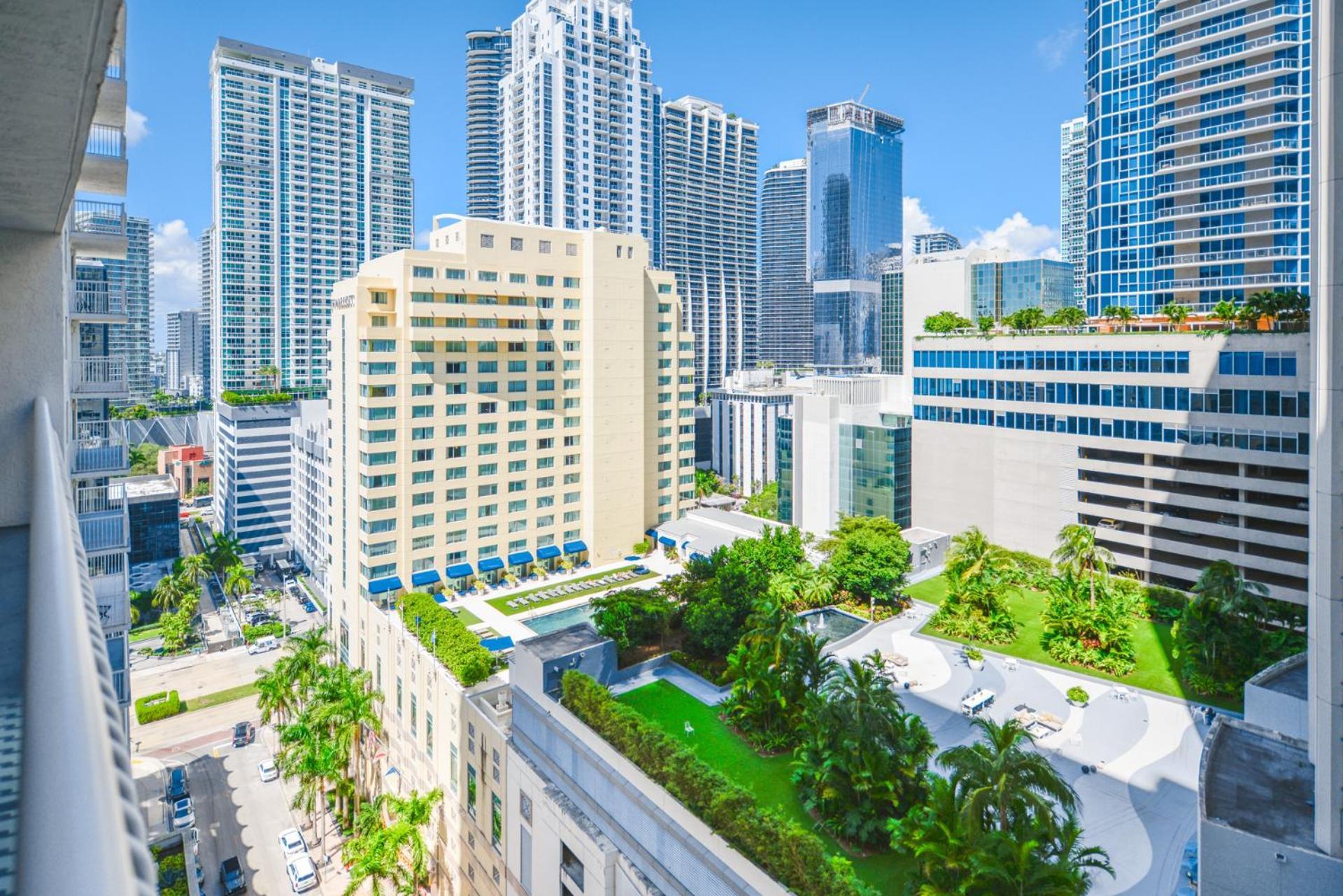 Wonderful Condo In The Heart Of Brickell With Pool Маями Екстериор снимка