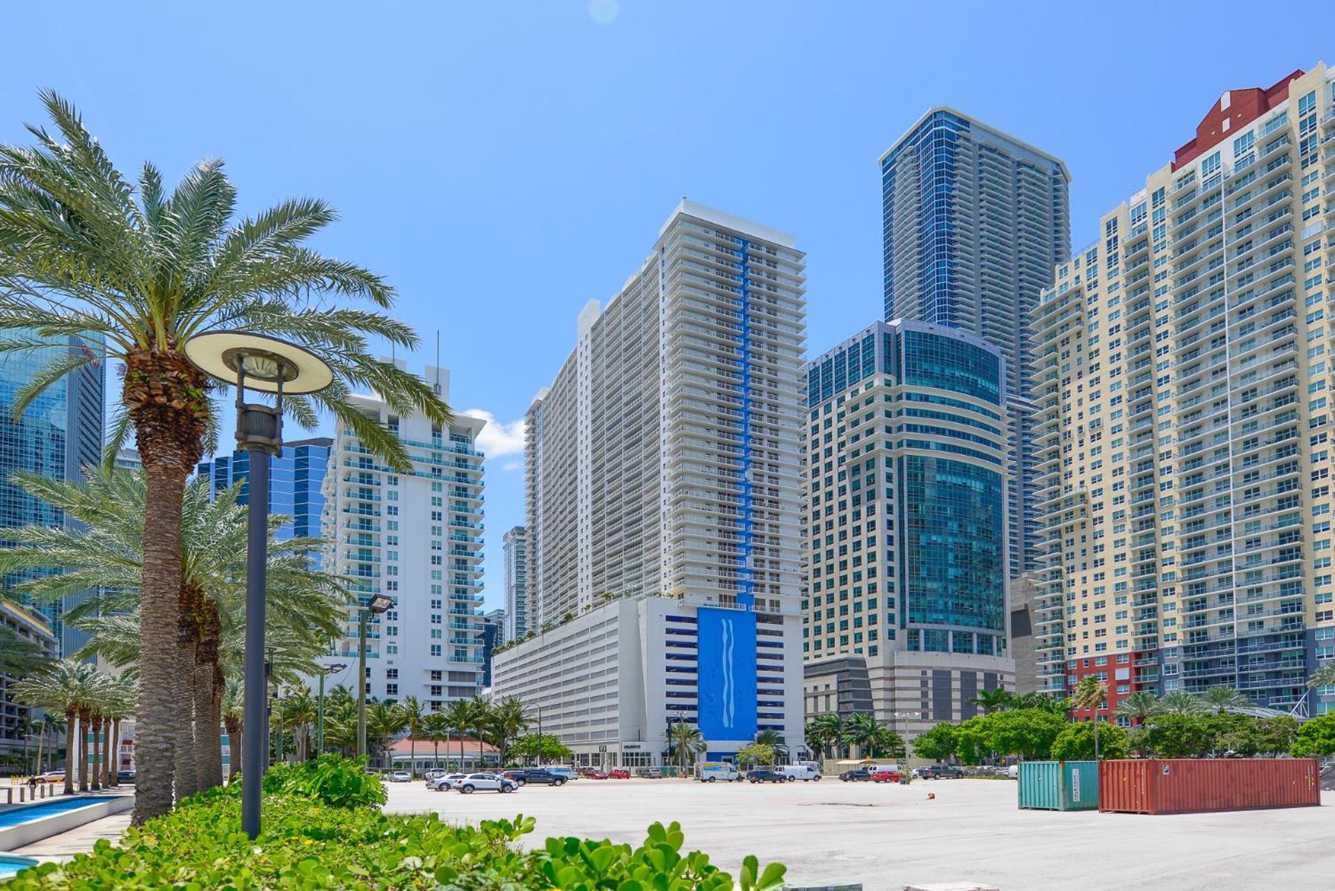Wonderful Condo In The Heart Of Brickell With Pool Маями Екстериор снимка